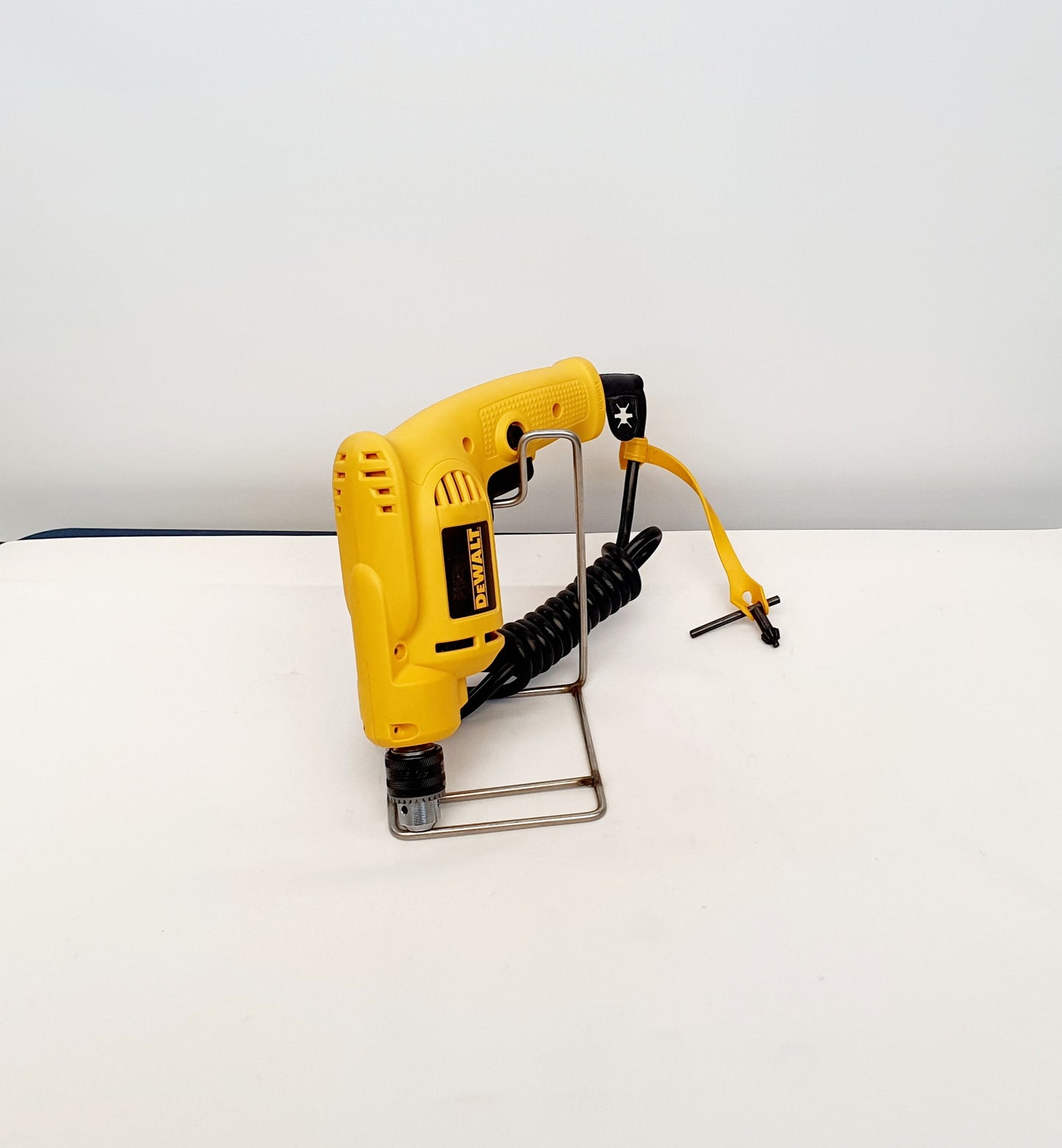 DEWALT TALADRO DE ROTACION 1/4" DWD010