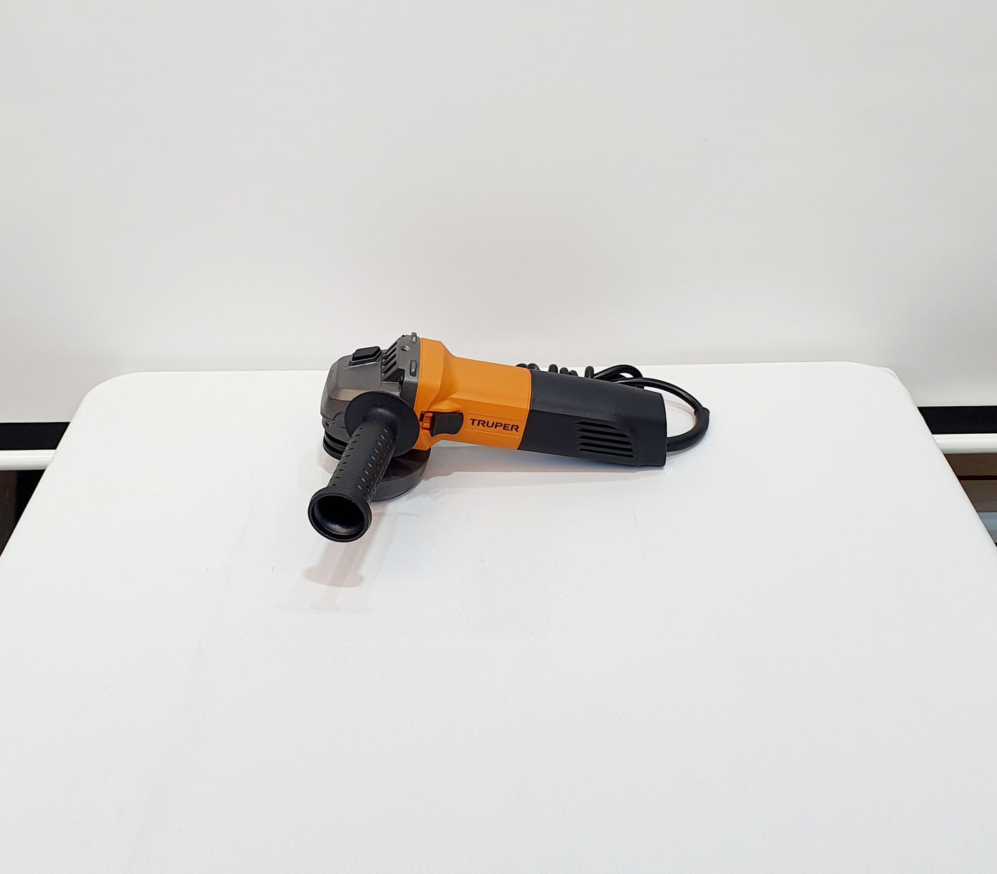 TRUPER PULIDORA DE 4-1/2" 700W 14013
