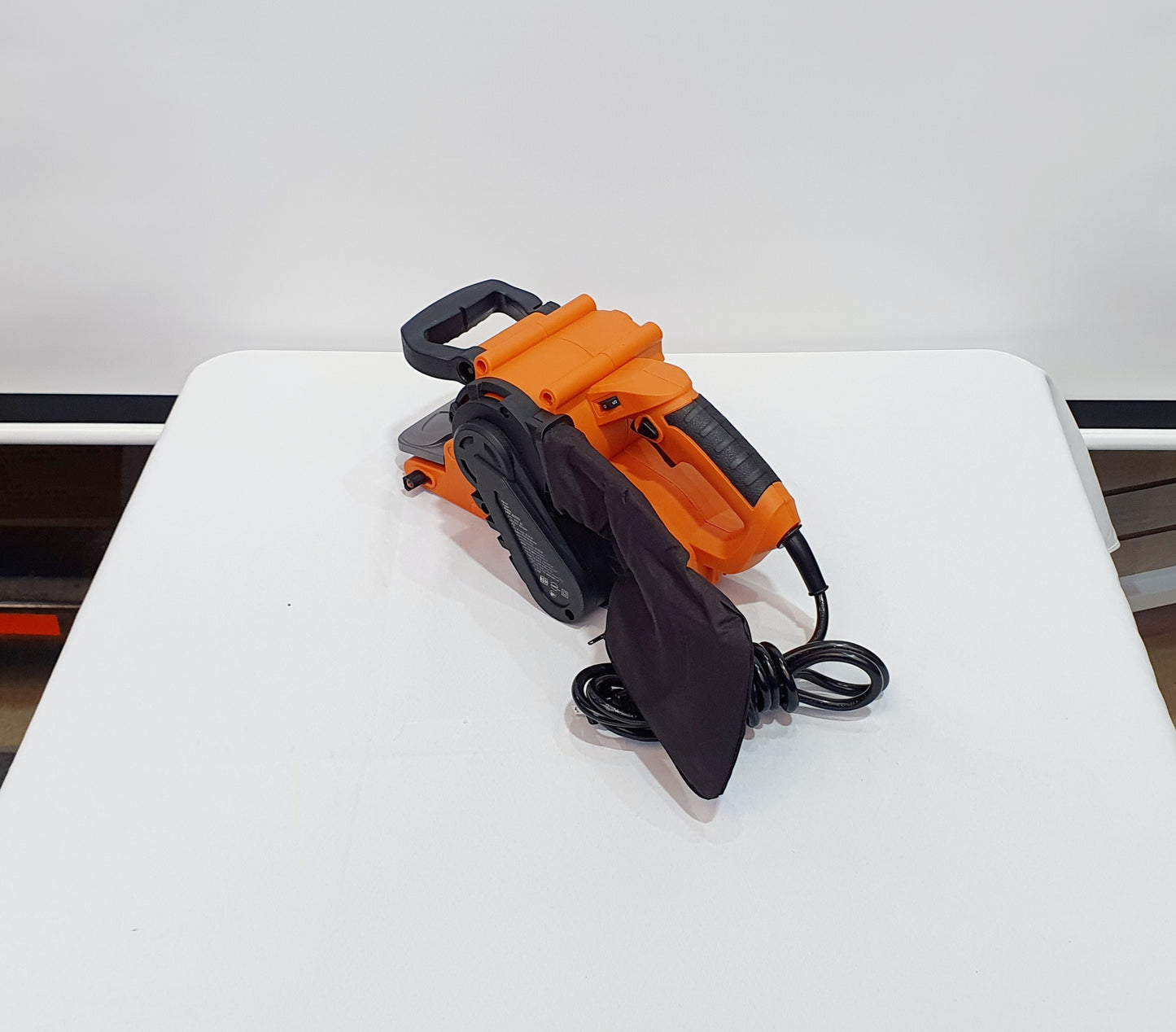 TRUPER LIJADORA DE BANDA 3" X 21" 1010W 13448