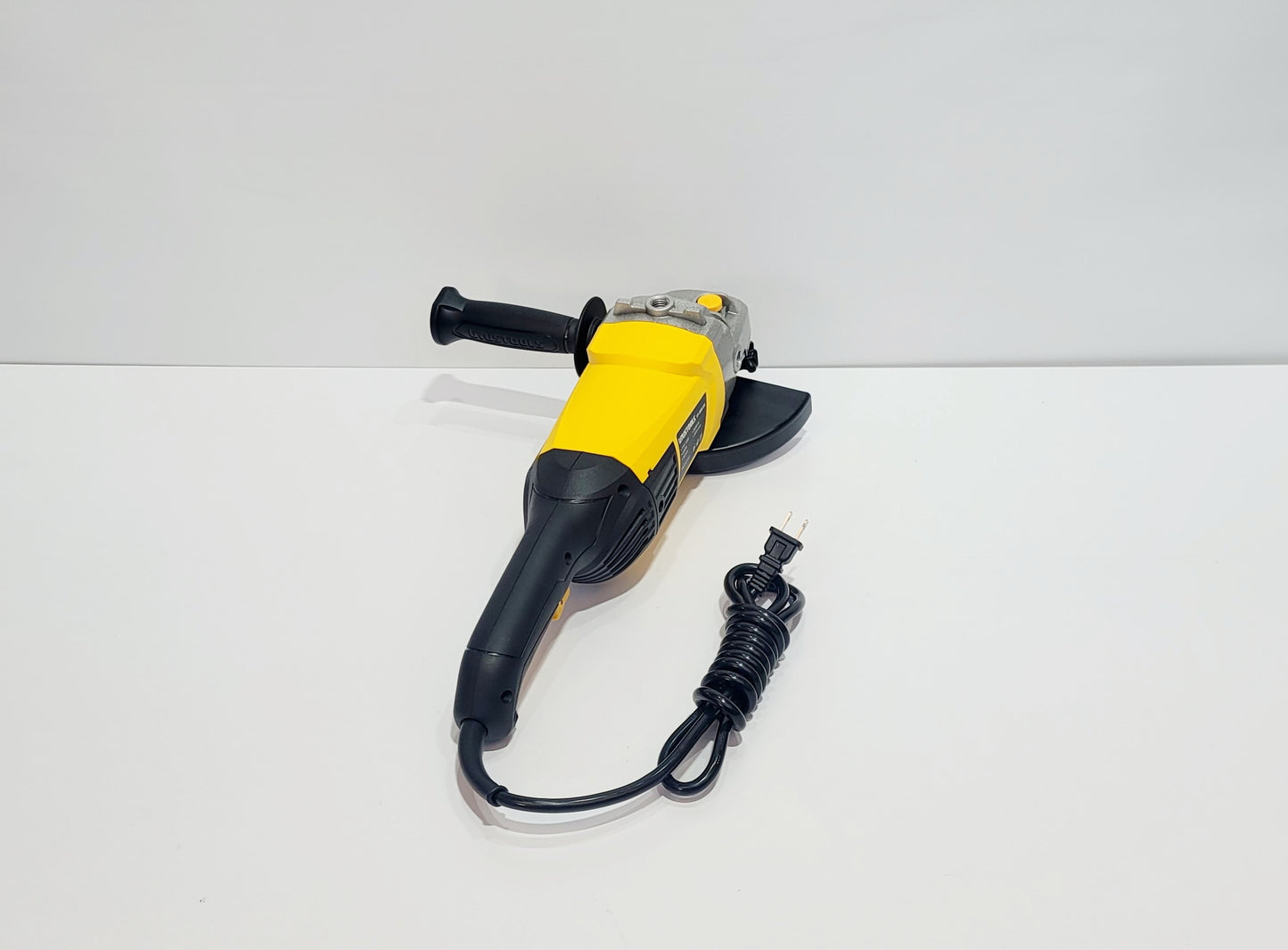 UYUSTOOLS PULIDORA DE 7" 2200W UY-AMA180