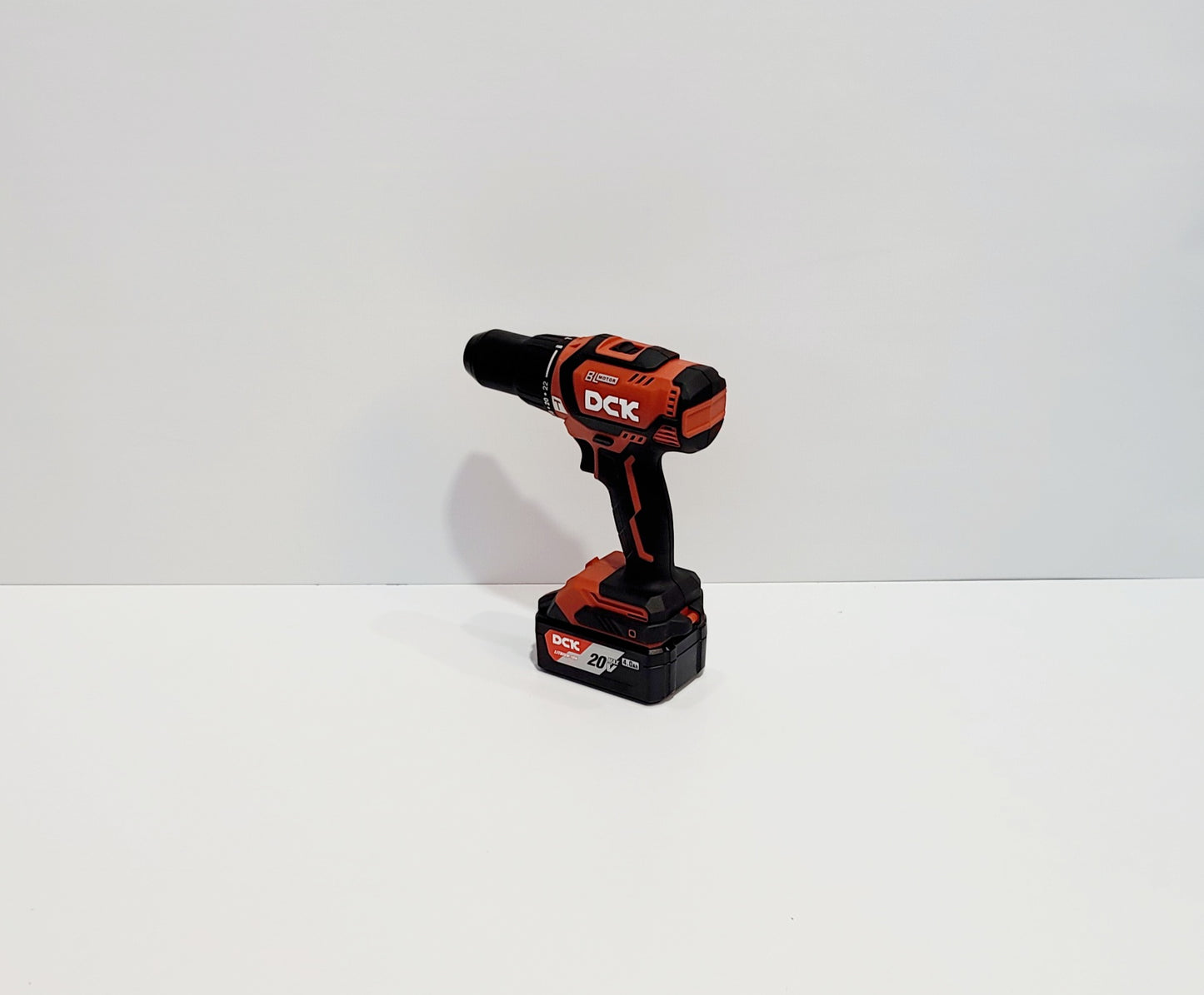 DCK TALADRO INALAMBRICO PERCUTOR DE 1/2" 20V KDJZ05-13