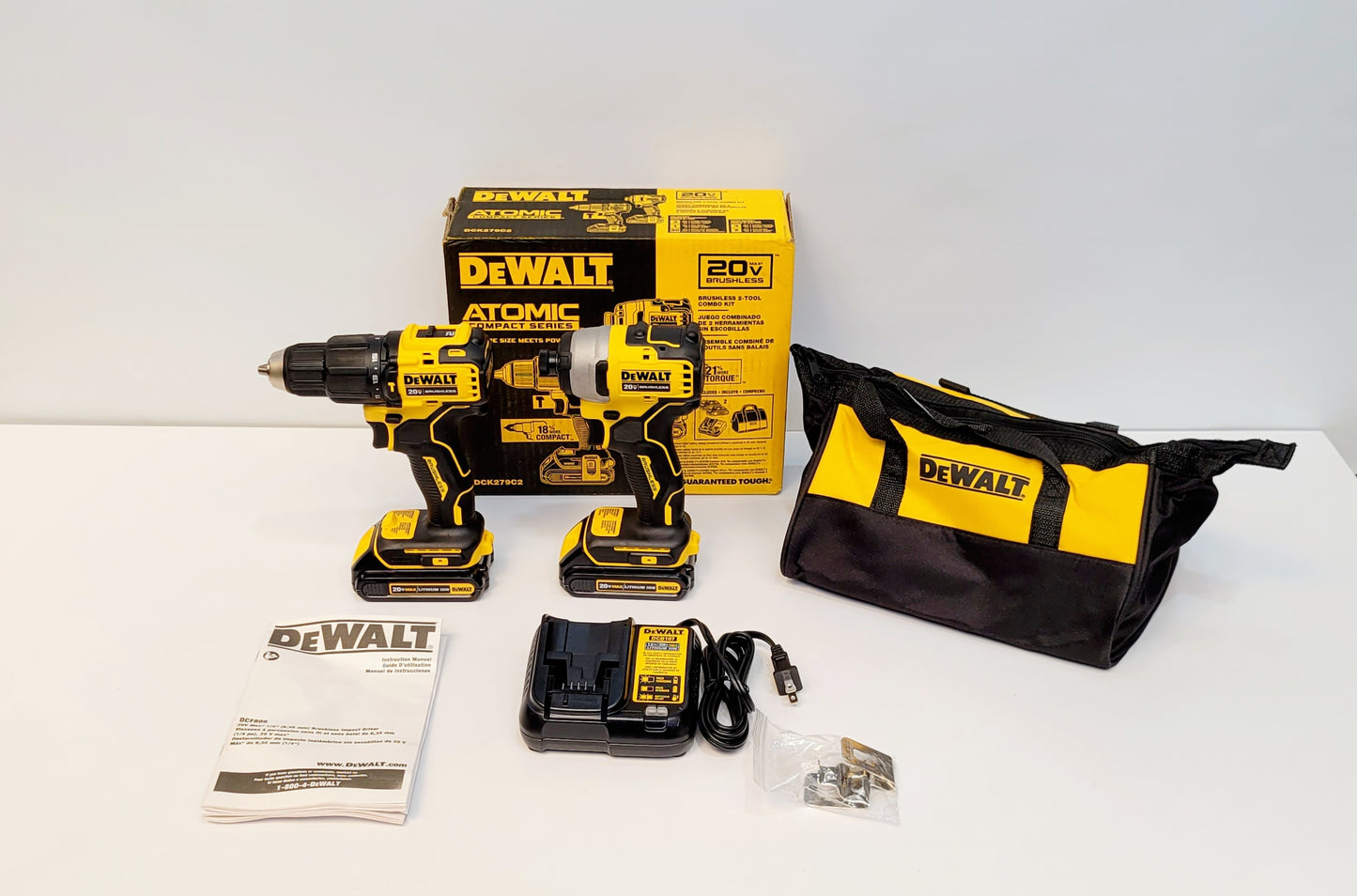 DEWALT COMBO TALADRO INALAMBRICO 1/2" Y ATORNILLADOR DE IMPACTO ATOMIC 20V DCK278C2
