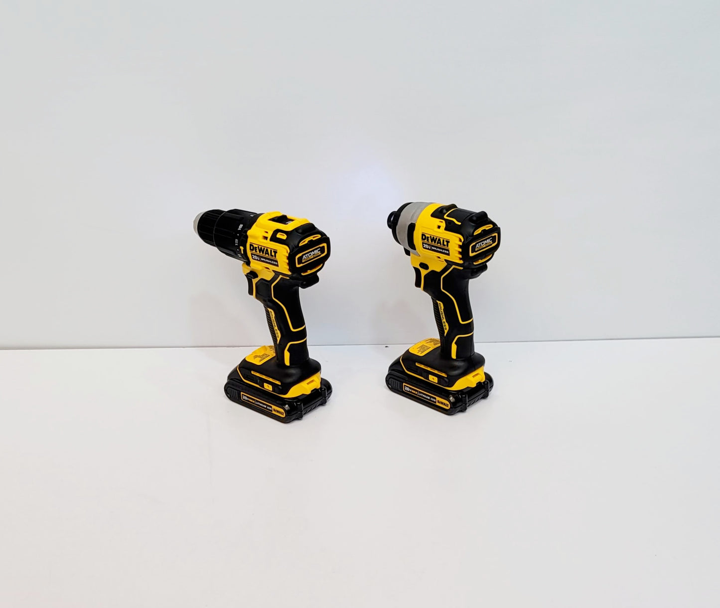 DEWALT COMBO TALADRO INALAMBRICO 1/2" Y ATORNILLADOR DE IMPACTO ATOMIC 20V DCK278C2
