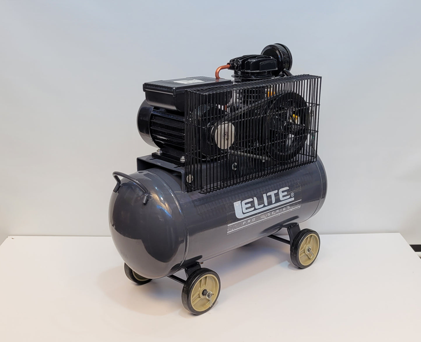 ELITE COMPRESOR DE AIRE CON POLEA 40 LITROS 120 LIBRAS