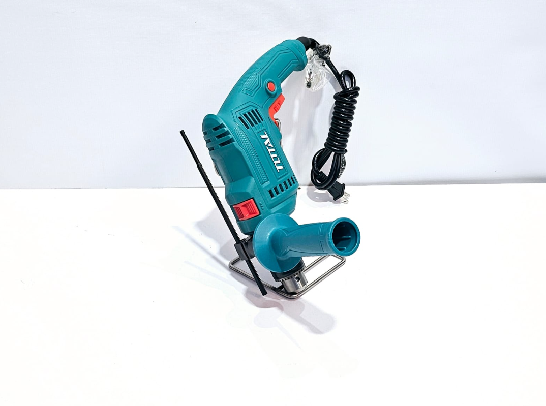 TOTAL TALADRO PERCUTOR DE 1/2" 680W UTG1061356