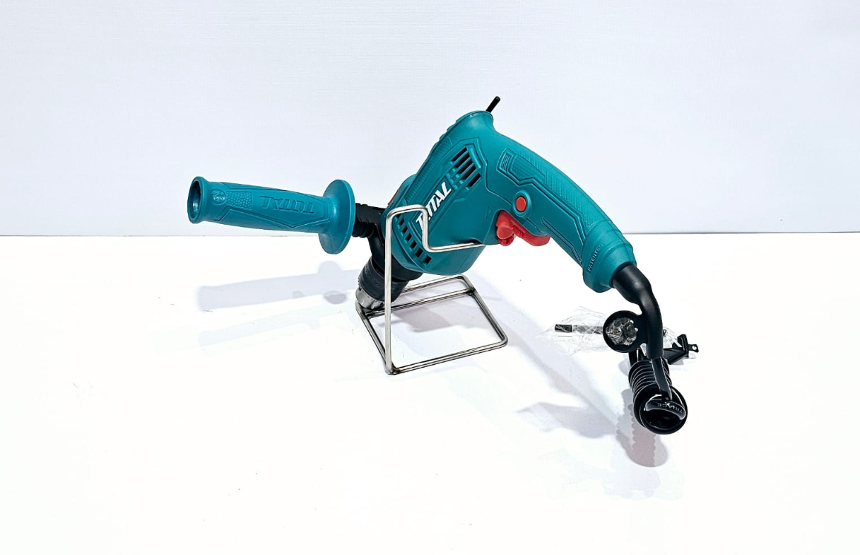 TOTAL TALADRO PERCUTOR DE 1/2" 680W UTG1061356