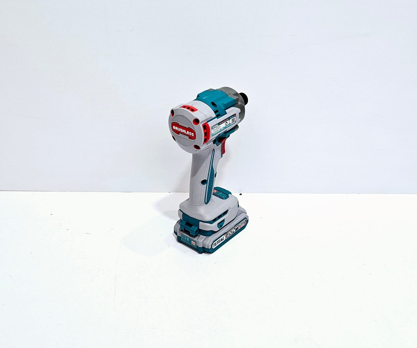 TOTAL ATORNILLADOR DE IMPACTO 20V + ESTUCHE Y ACCESORIOS - UTIRLI2028