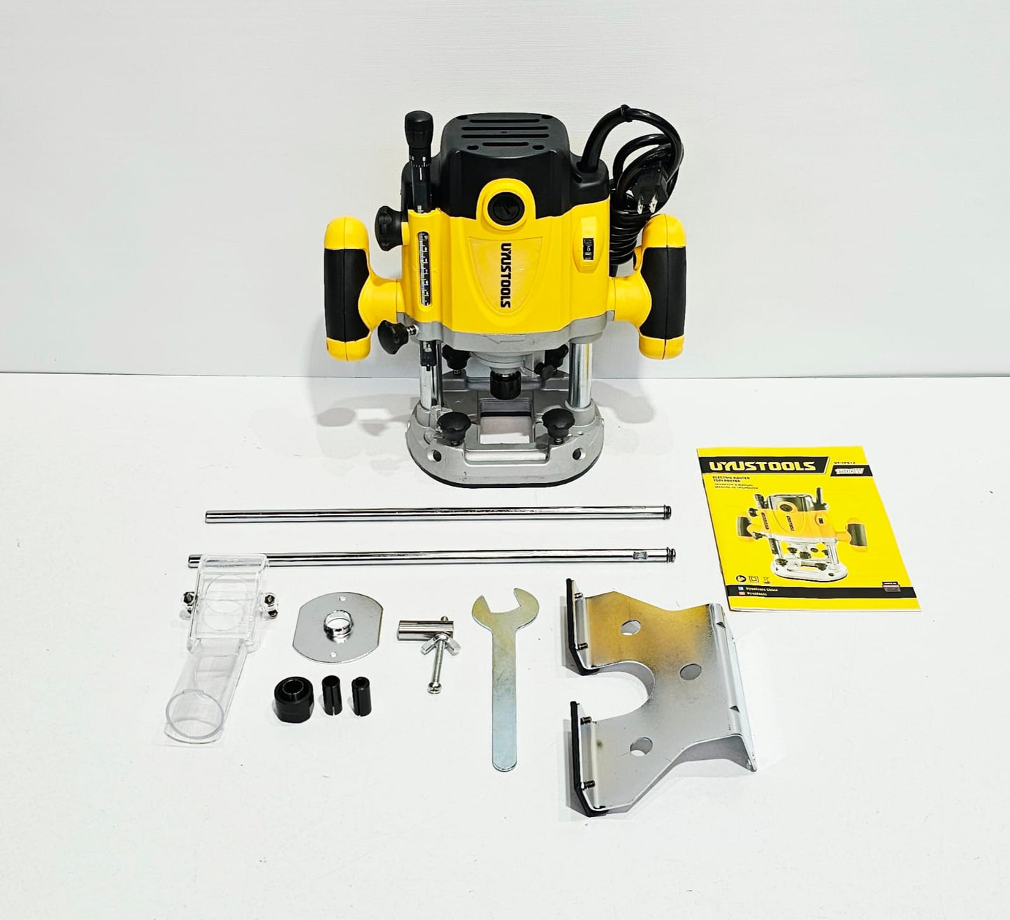 UYUSTOOLS RUTEADORA 1500W