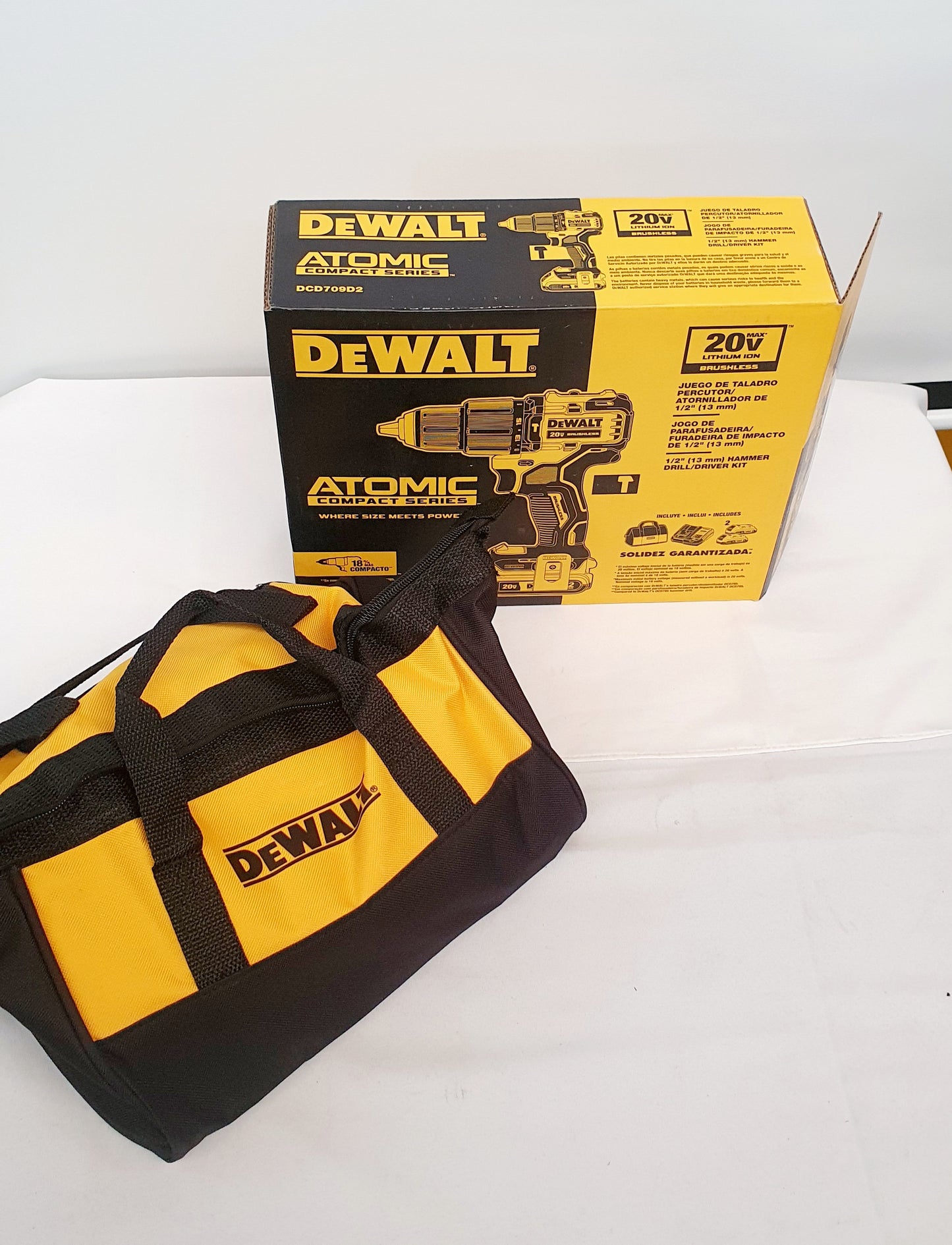 DEWALT TALADRO PERCUTOR INALAMBRICO DE 1/2" 20V ATOMIC DCD709D2-B3