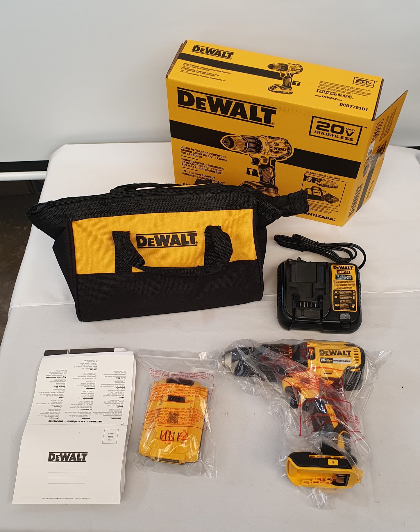 DEWALT TALADRO PERCUTOR INALAMBRICO DE 1/2" 20V BRUSHLESS DCD7781D1-B3