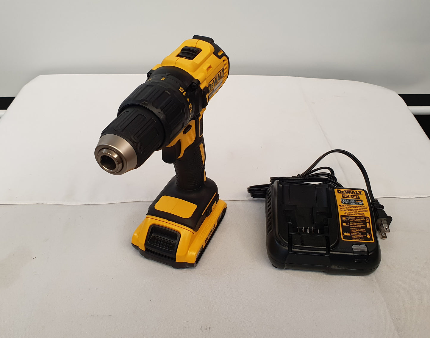 DEWALT TALADRO PERCUTOR INALAMBRICO DE 1/2" 20V BRUSHLESS DCD7781D1-B3