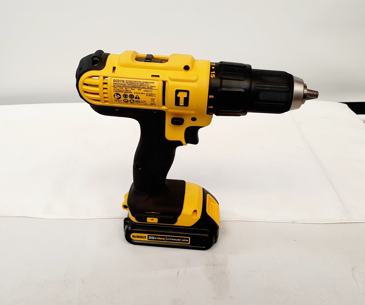 DEWALT TALADRO PERCUTOR INALAMBRICO DE 1/2" 20V DCD776LC1
