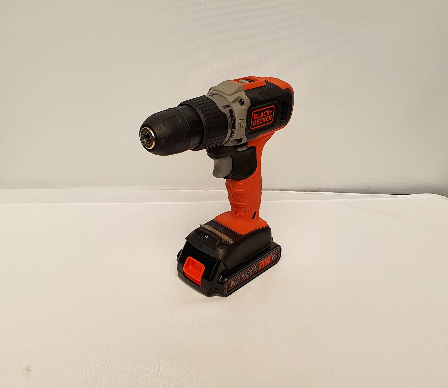 BLACK+DECKER TALADRO PERCUTOR INALAMBRICO 3/8" 20V BCD704C1-B3