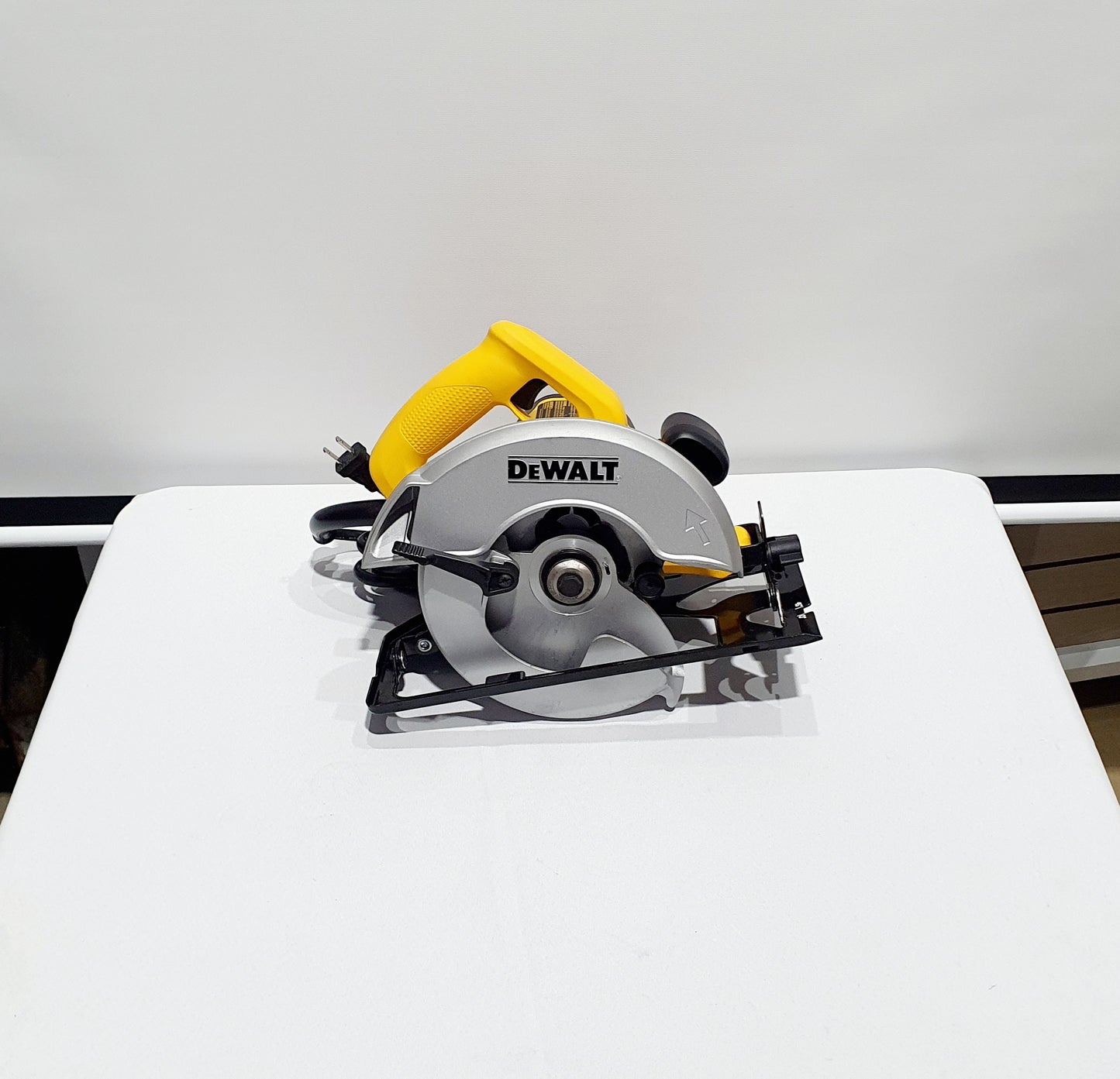 DEWALT CIERRA CIRCULAR 7-1/4" 1800W DWE566X