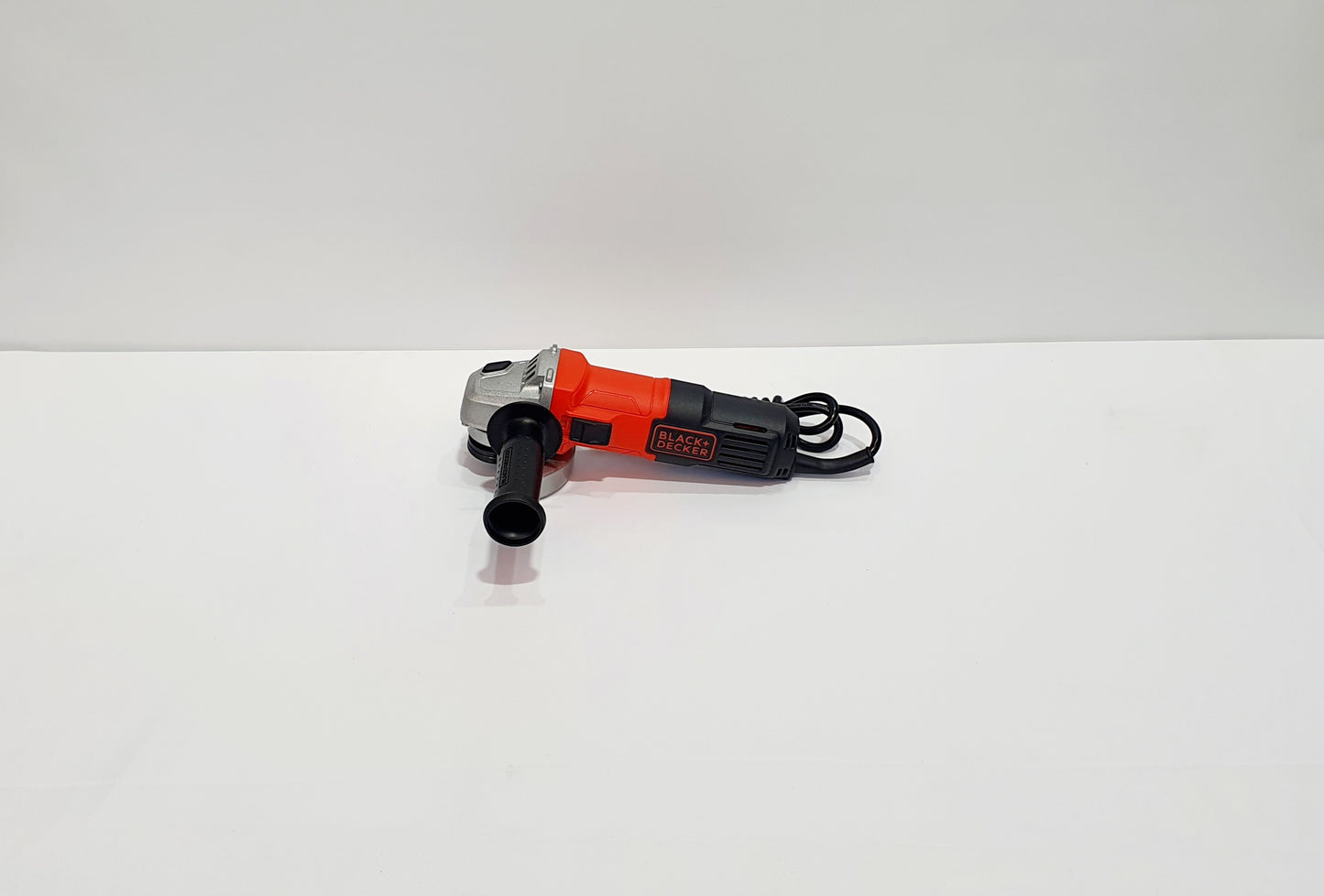 BLACK+DECKER PULIDORA DE 4-1/2" G650