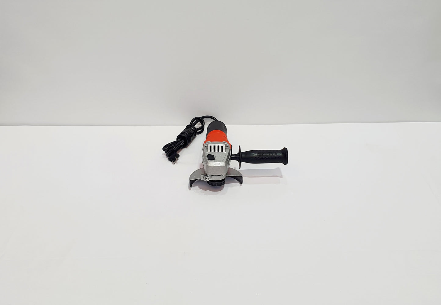 BLACK+DECKER PULIDORA DE 4-1/2" G650