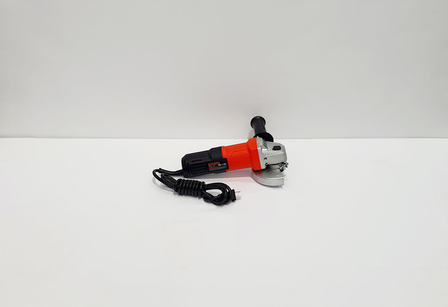 BLACK+DECKER PULIDORA DE 4-1/2" G650