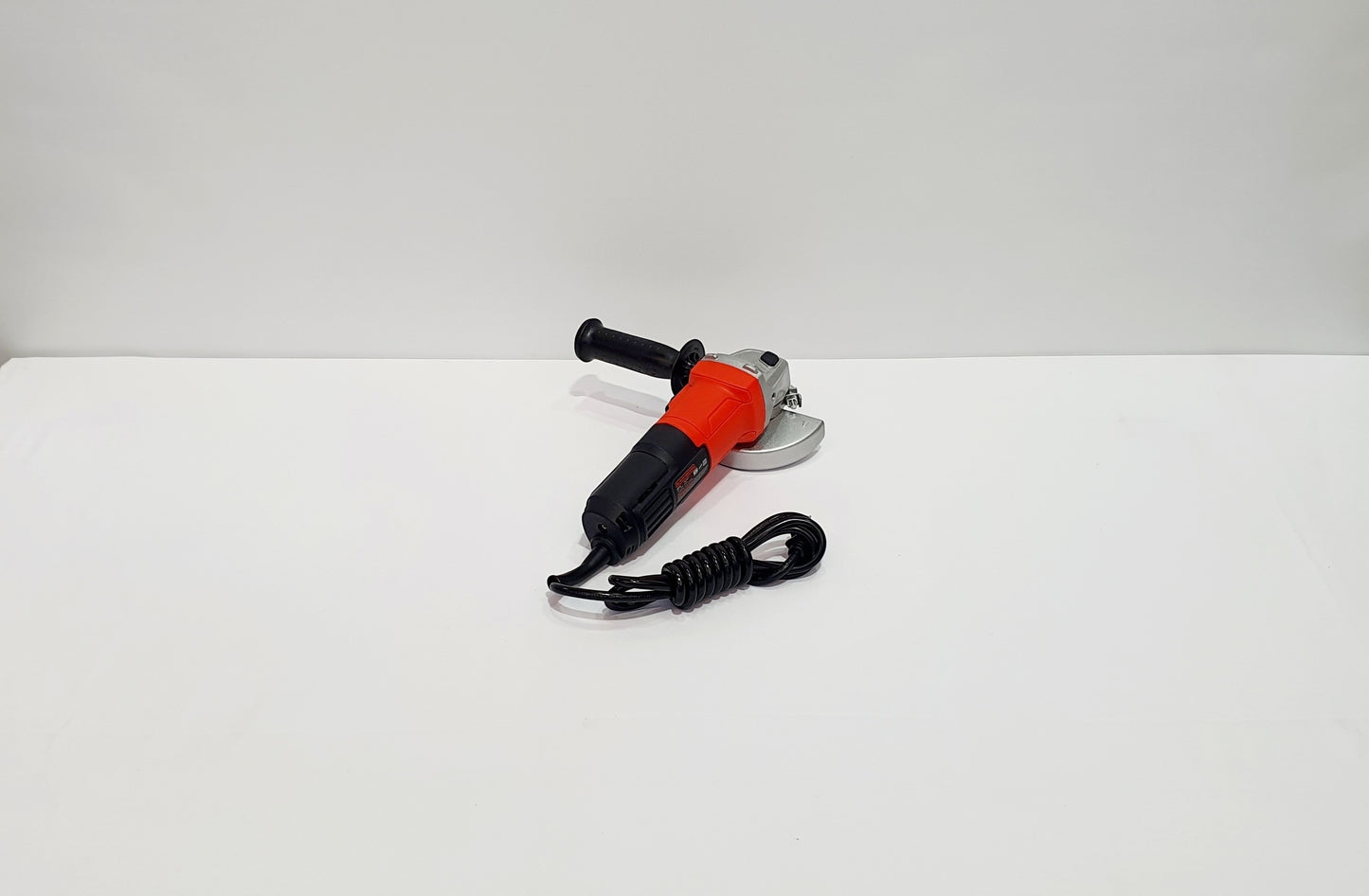 BLACK+DECKER PULIDORA DE 4-1/2" G650