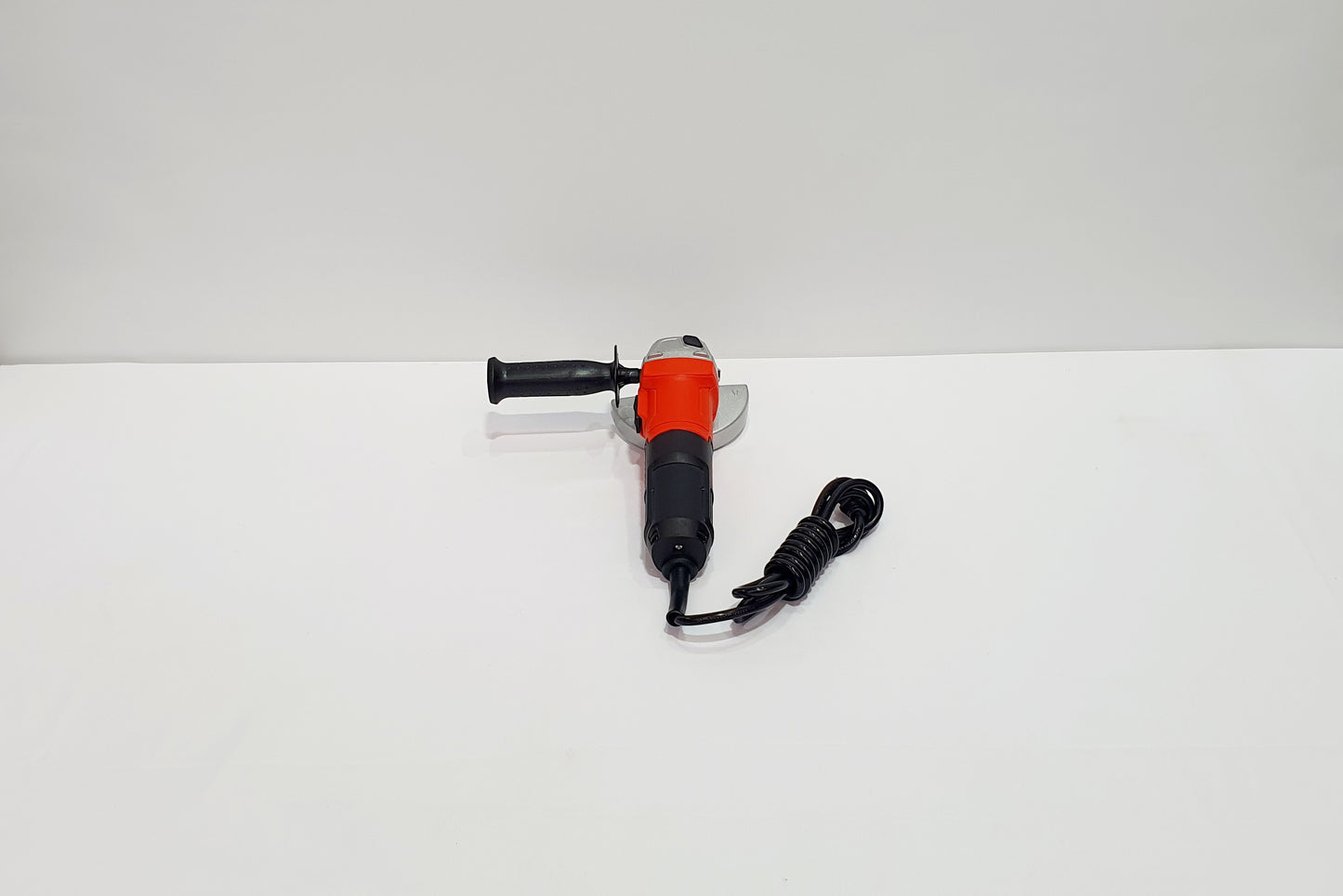 BLACK+DECKER PULIDORA DE 4-1/2" G650