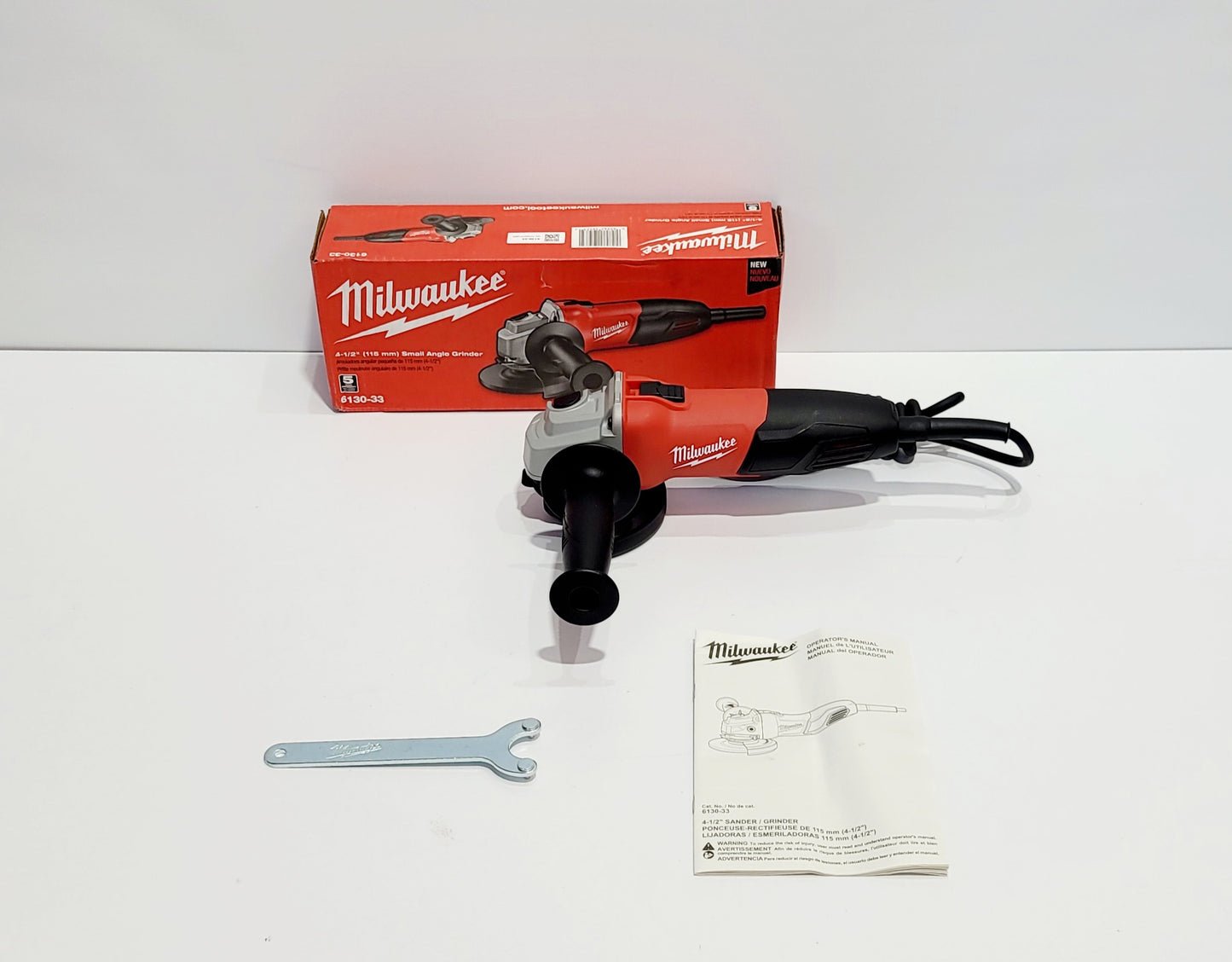 MILWAUKEE PULIDORA DE 4-1/2" 850W 6130-33