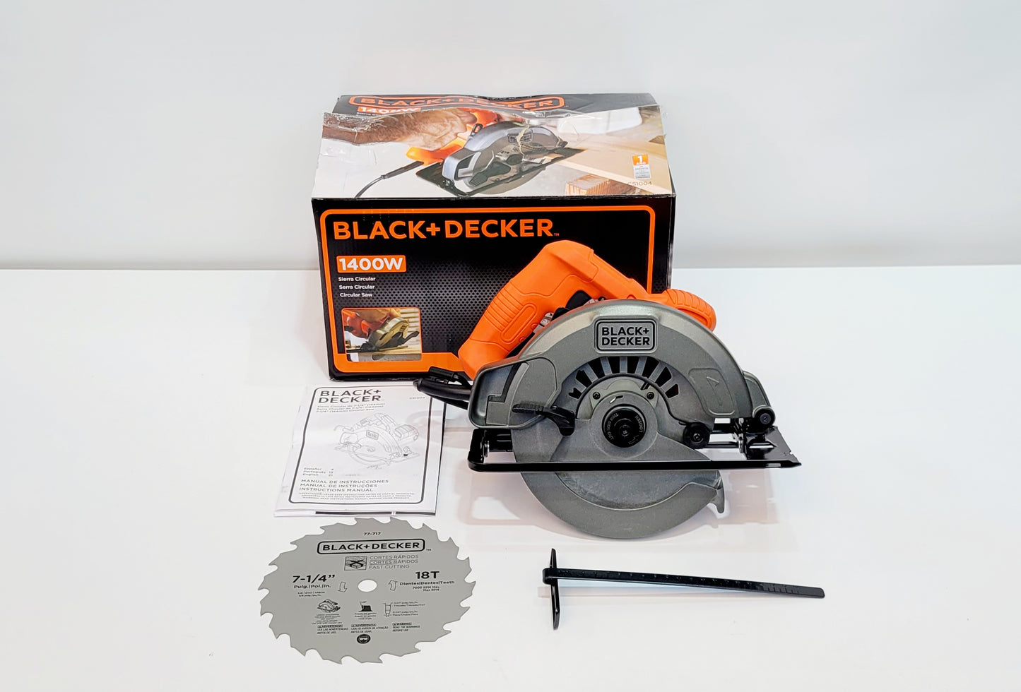 BLACK+DECKER CIERRA CIRCULAR 7-1/4" 1400W CS1004