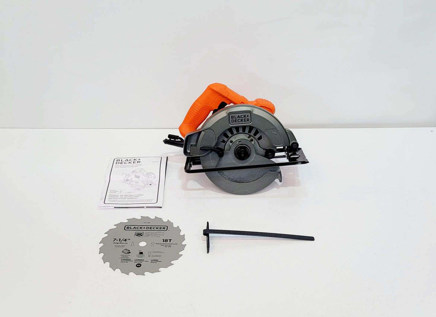 BLACK+DECKER CIERRA CIRCULAR 7-1/4" 1400W CS1004