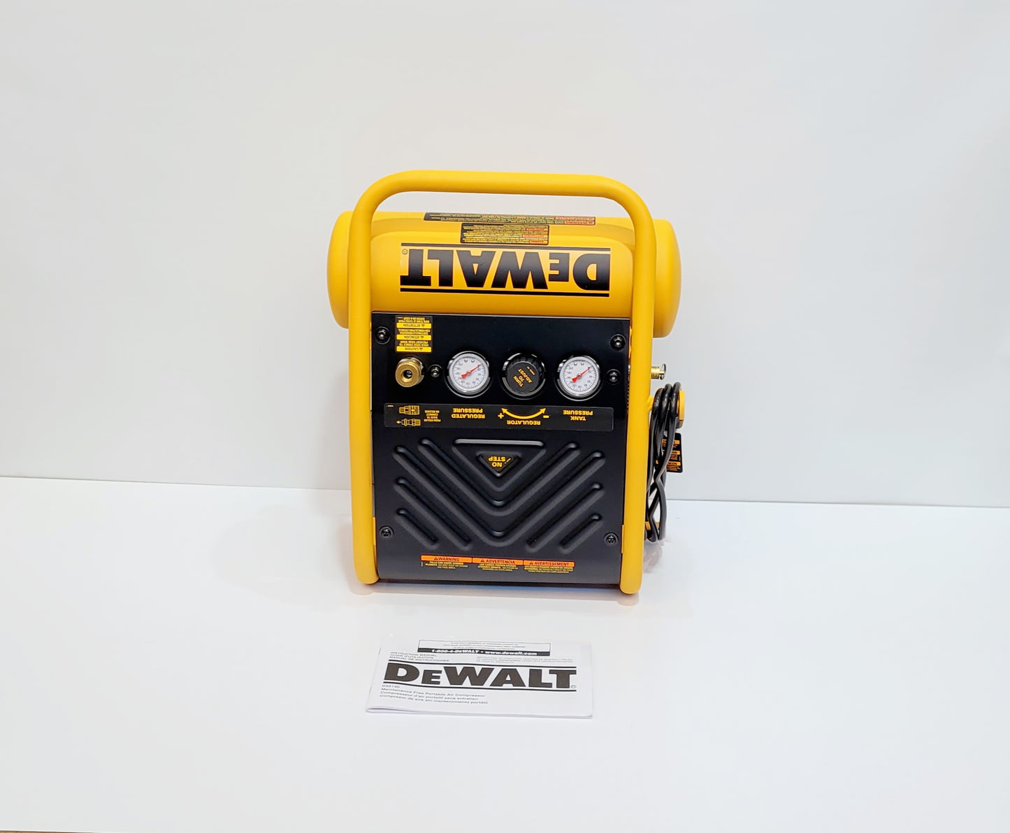 DEWALT COMPRESOR DE AIRE SILENCIOSO 3 GALONES D55140