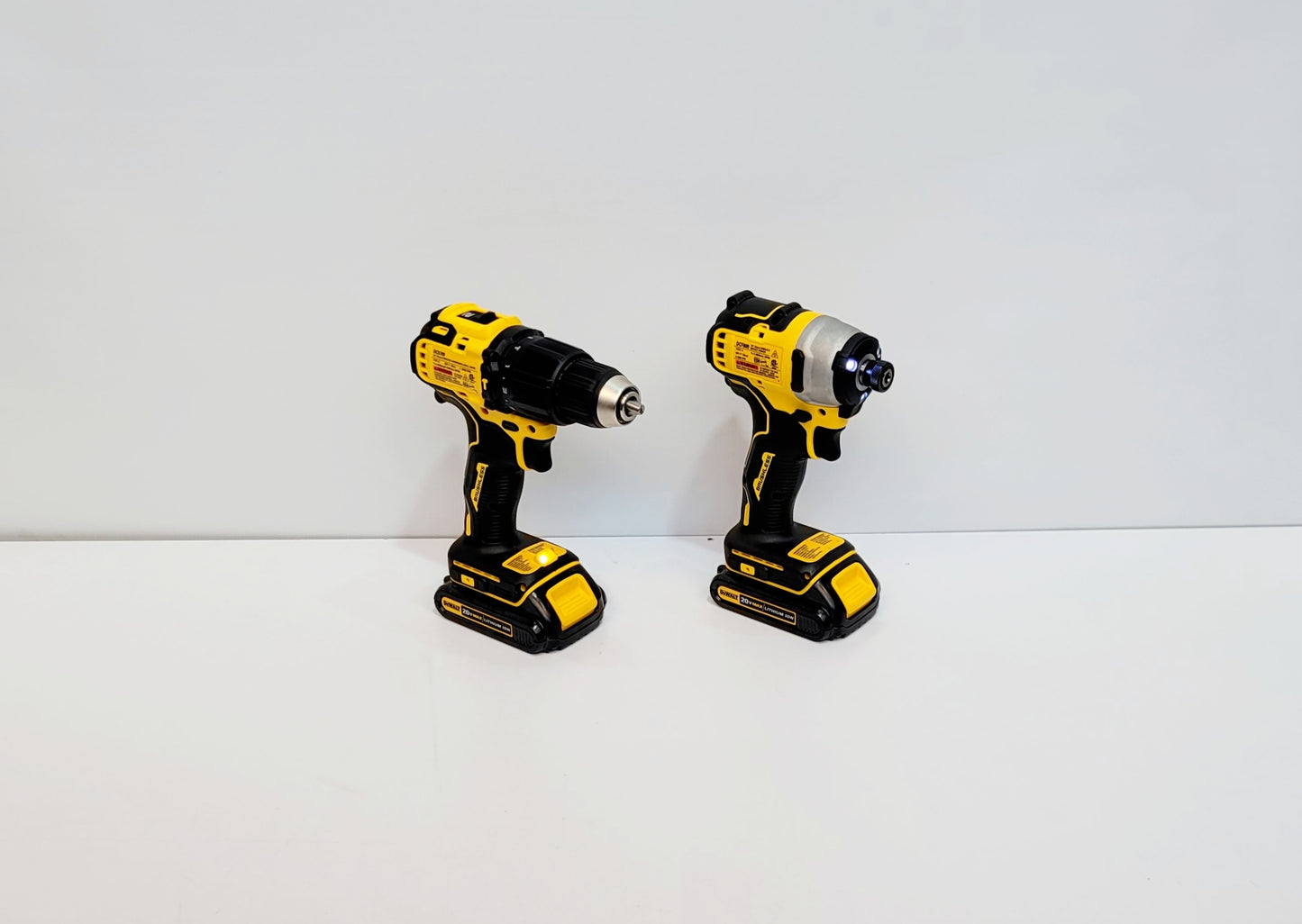 DEWALT COMBO TALADRO INALAMBRICO 1/2" Y ATORNILLADOR DE IMPACTO ATOMIC 20V DCK278C2
