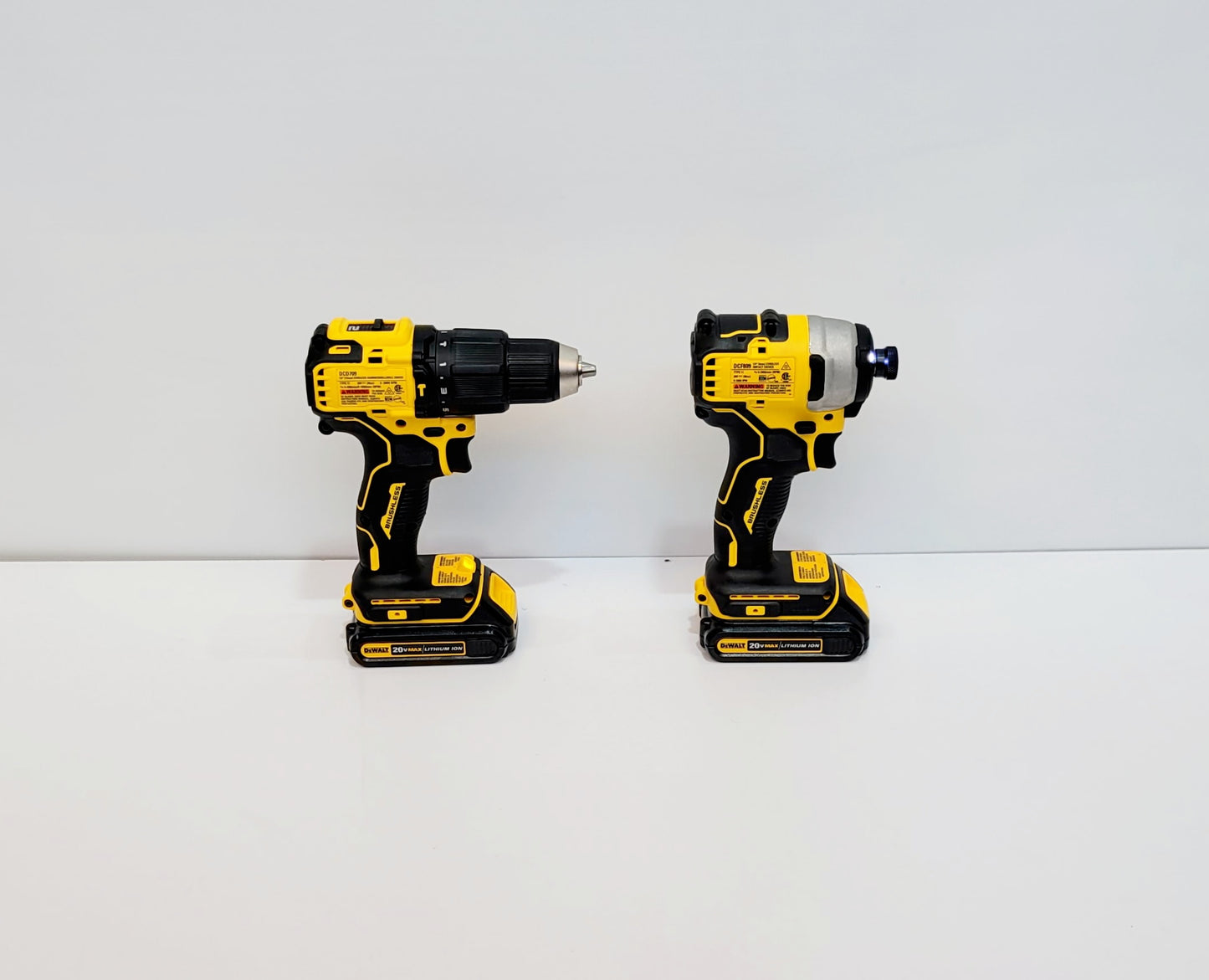 DEWALT COMBO TALADRO INALAMBRICO 1/2" Y ATORNILLADOR DE IMPACTO ATOMIC 20V DCK278C2