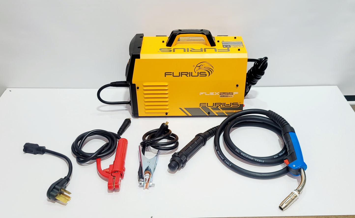 FURIUS SOLDADOR INVERSOR MULTIPROCESO 250 AMPERIOS FLEX255 PULSE