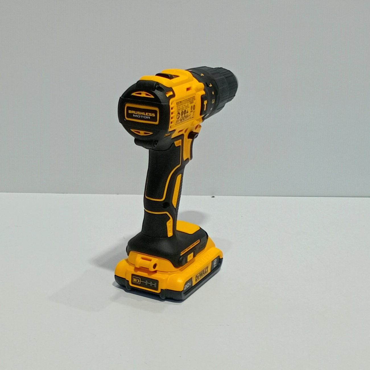 DEWALT TALADRO PERCUTOR INALAMBRICO 1/2 20V DCD7781