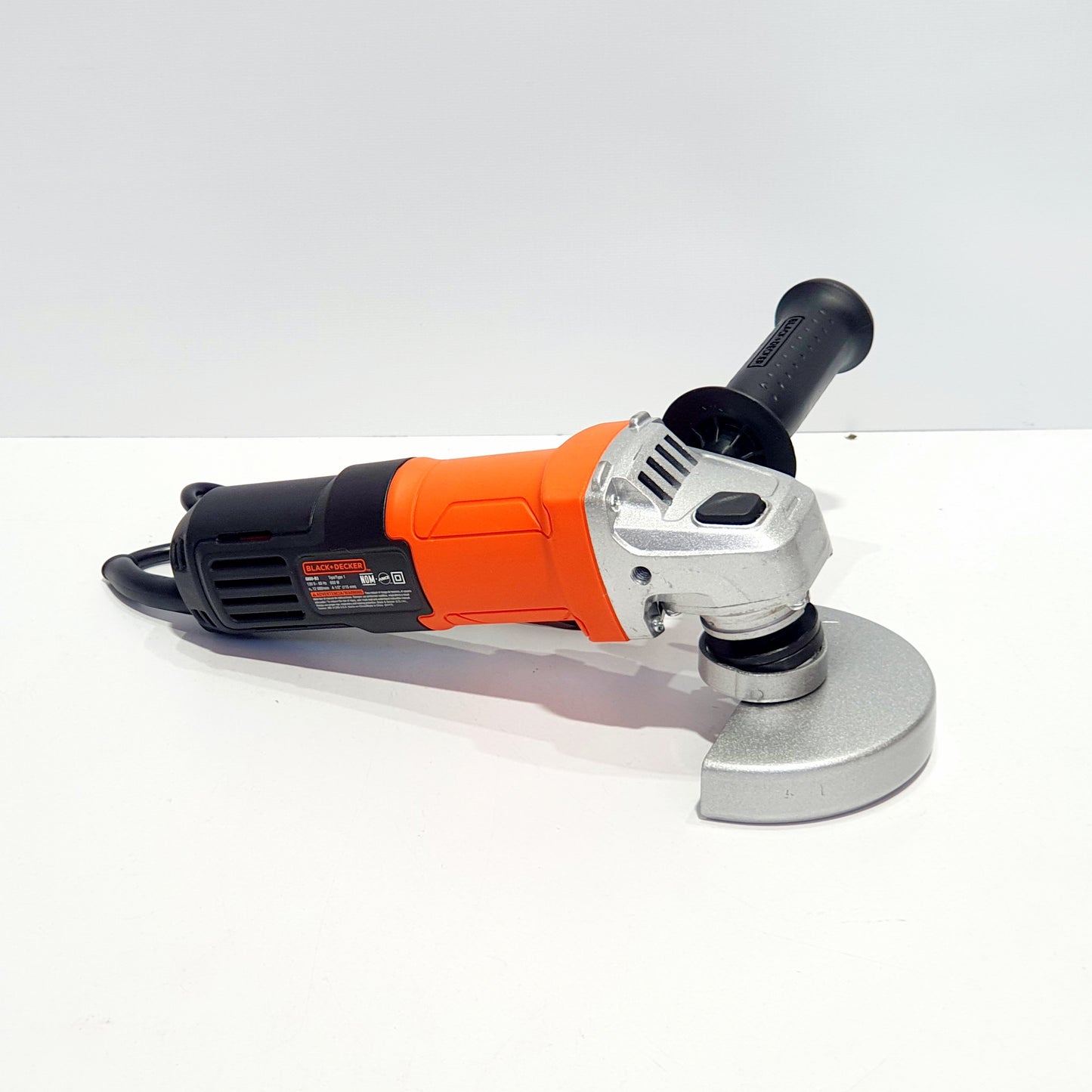 BLACK+DECKER ESMERILADORA ANGULAR DE 4-1/2 650W G650