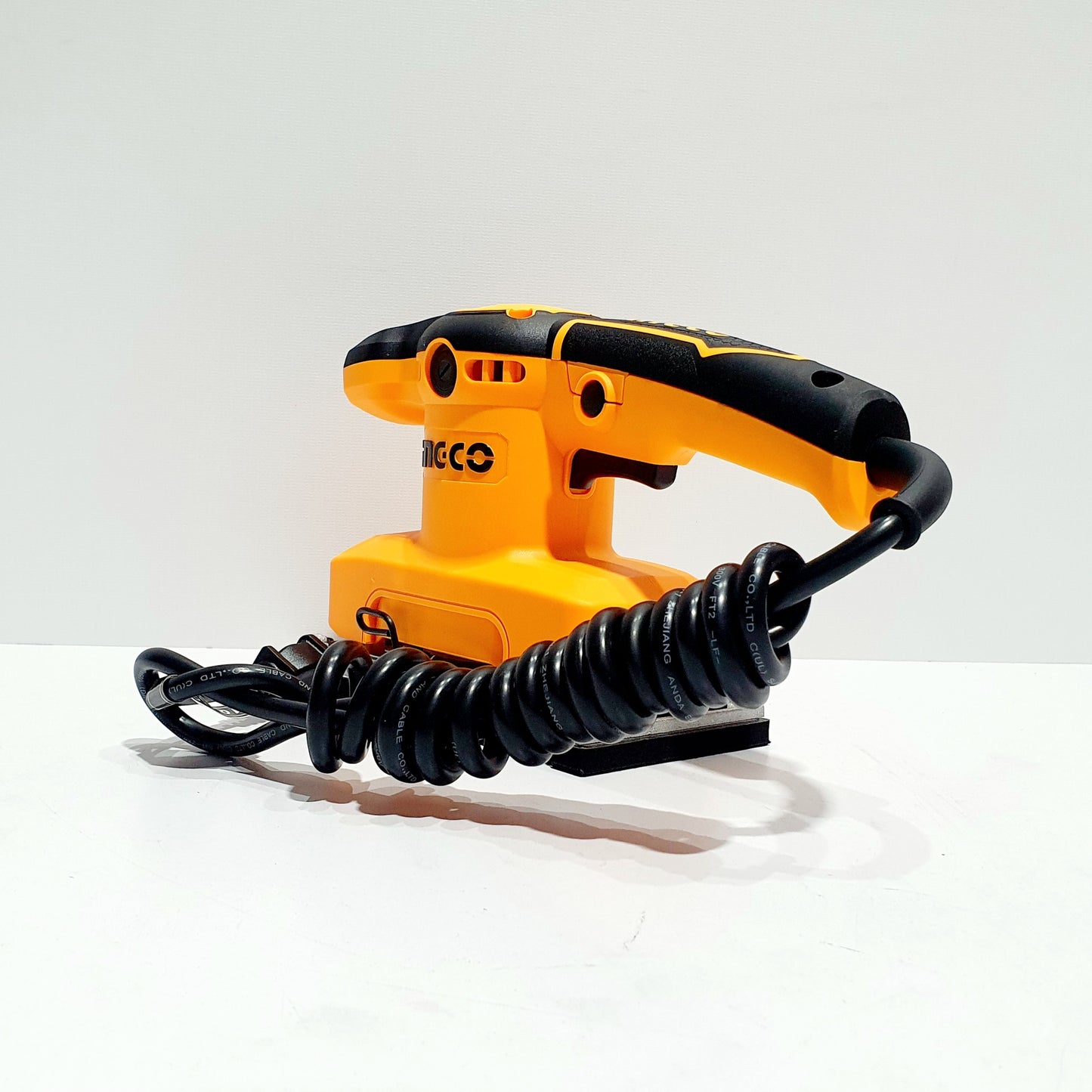 INGCO LIJADORA ORBITAL 320W UFS3208