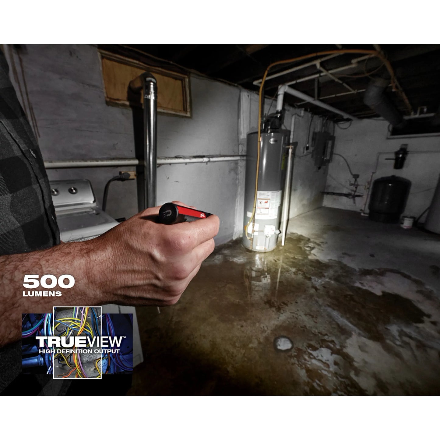 MILWAUKEE LINTERNA PORTATIL DE USO DIARIO RECARGABLE DE 500L CON IMAN 2011R