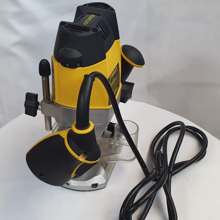 STANLEY RUTEADORA FRESADORA/REBAJADORA DE COLUMNAS - STRR1200