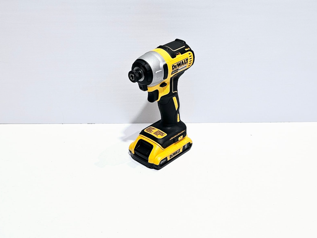 DEWALT ATORNILLADOR DE IMPACTO 20V - DCF7087D1