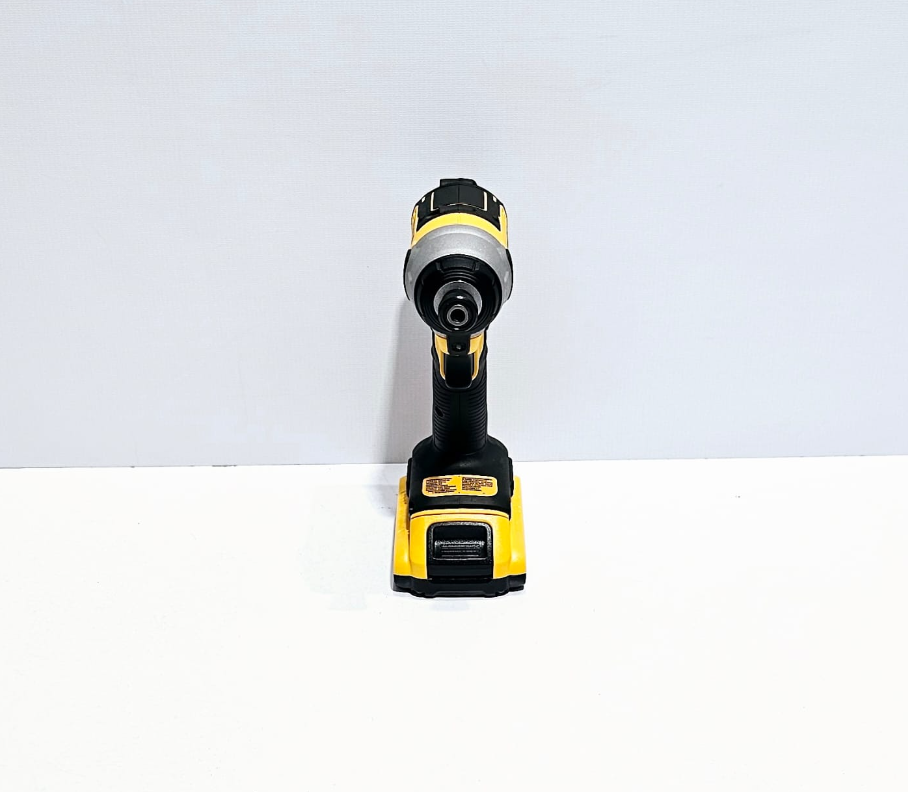 DEWALT ATORNILLADOR DE IMPACTO 20V - DCF7087D1