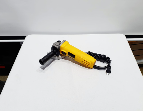 DEWALT ESMERILADORA ANGULAR DE 4-1/2" - DWE4010