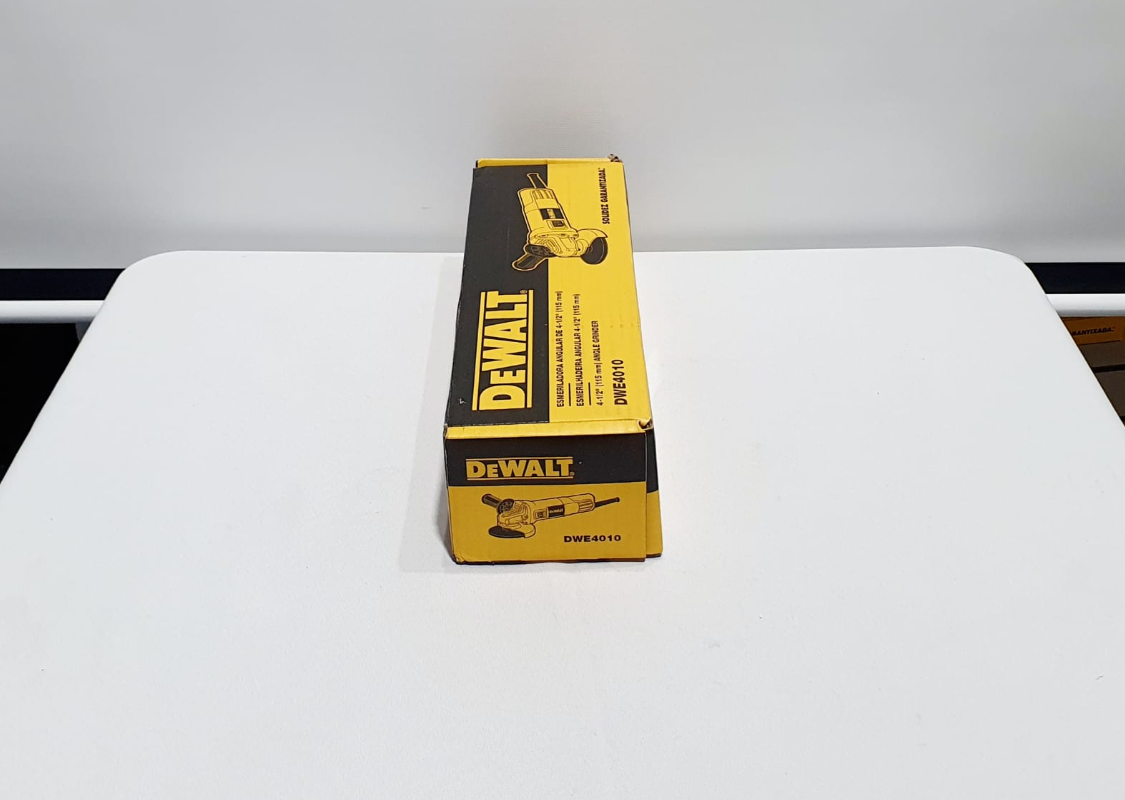 DEWALT ESMERILADORA ANGULAR DE 4-1/2" - DWE4010