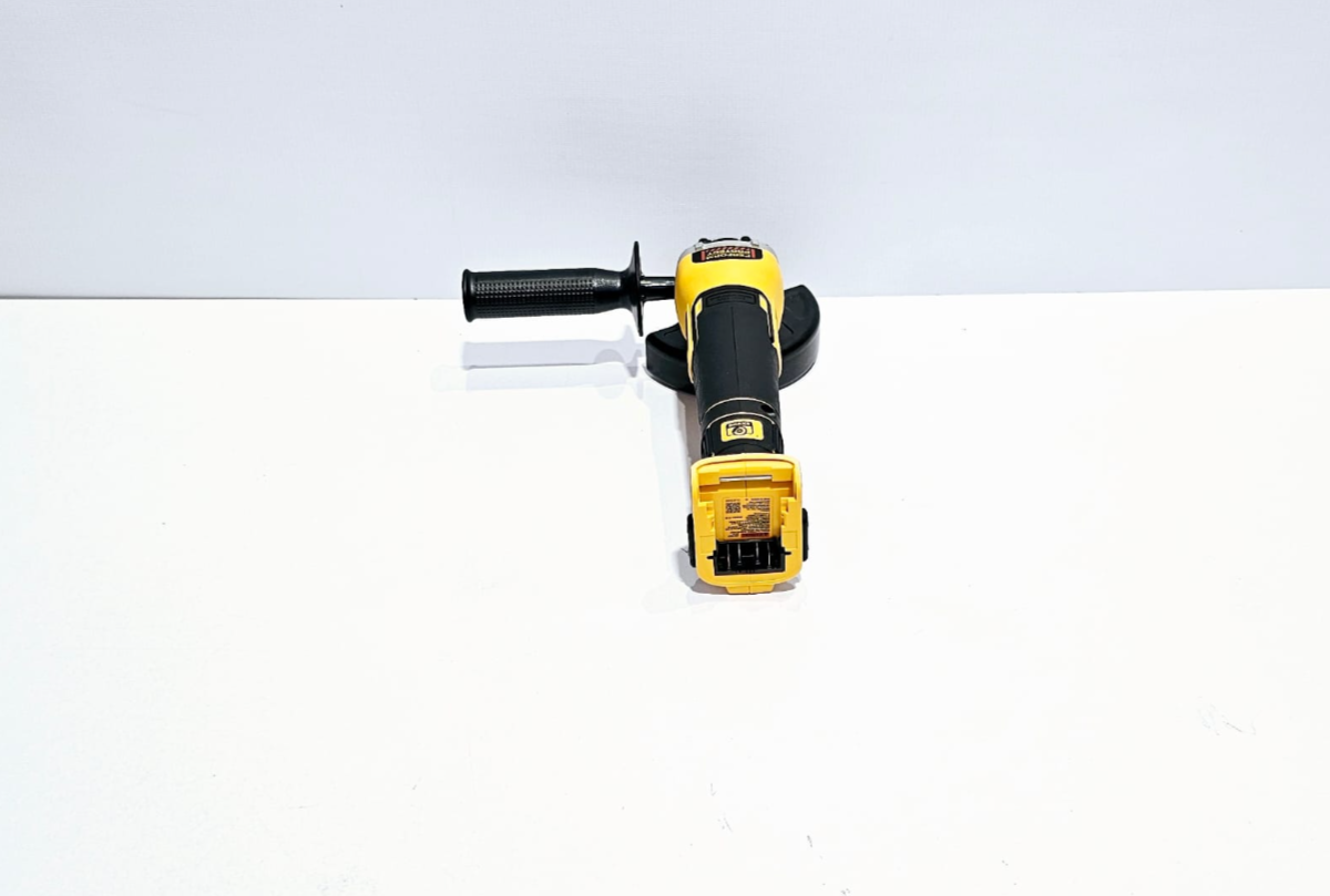 DEWALT ESMERILADORA DE ANGULO CON FRENO DE 4 - 1/2" - DCG413B