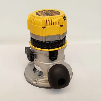 DEWALT RUTEADORA DE 2-1/4 CABALLOS - DW616