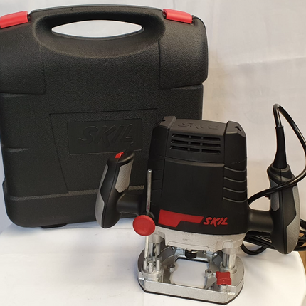 SKIL RUTEADORA 1100W - F0121831Aa
