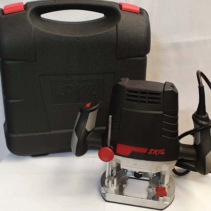SKIL RUTEADORA 1100W - F0121831Aa