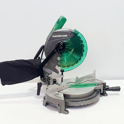 METABO SIERRA INGLETEADORA DE 10"