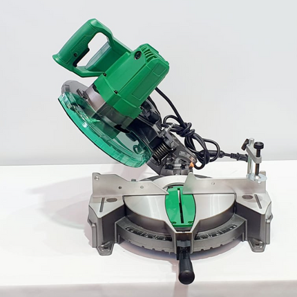 METABO SIERRA INGLETEADORA DE 10"