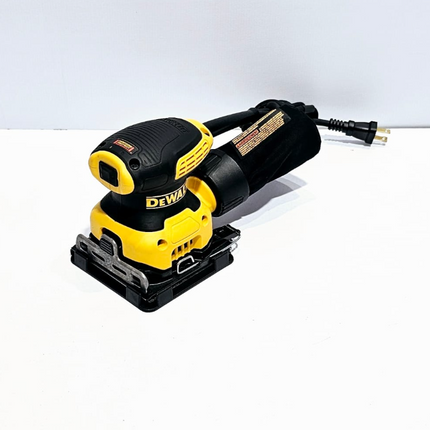 DEWALT LIJADORA ORBITAL - DWE6411K
