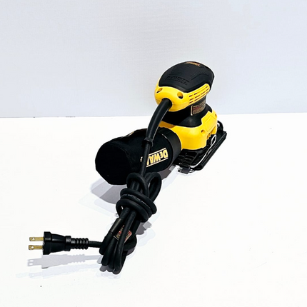 DEWALT LIJADORA ORBITAL - DWE6411K