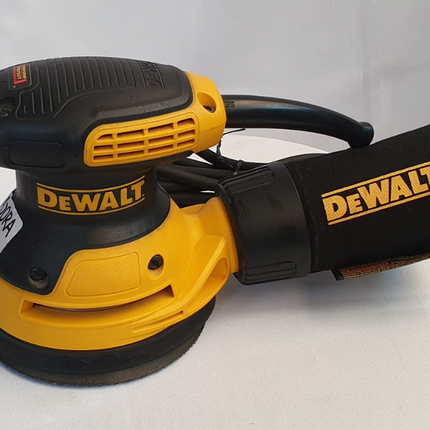 DEWALT KIT DE LIJADORA ORBITAL ALEATORIA DE 5" - DWE6421K