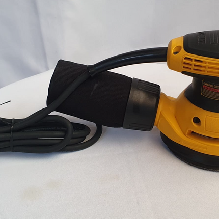 DEWALT KIT DE LIJADORA ORBITAL ALEATORIA DE 5" - DWE6421K