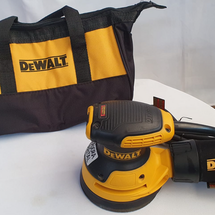 DEWALT KIT DE LIJADORA ORBITAL ALEATORIA DE 5" - DWE6421K